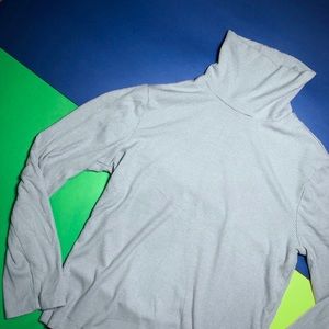 FOREVER 21 TURTLE NECK LONG SLEEVE TOP BABY BLUE S